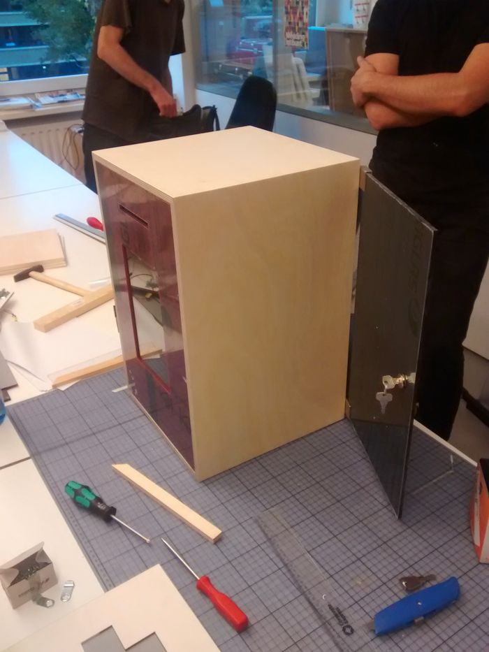 Build process of the letterbox